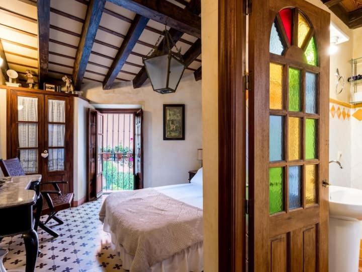 Historic House In The City Center Sevilla Kültér fotó