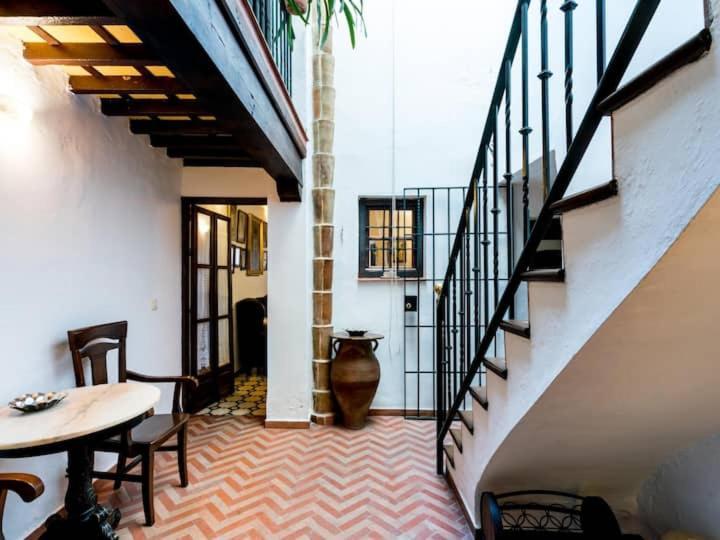 Historic House In The City Center Sevilla Kültér fotó